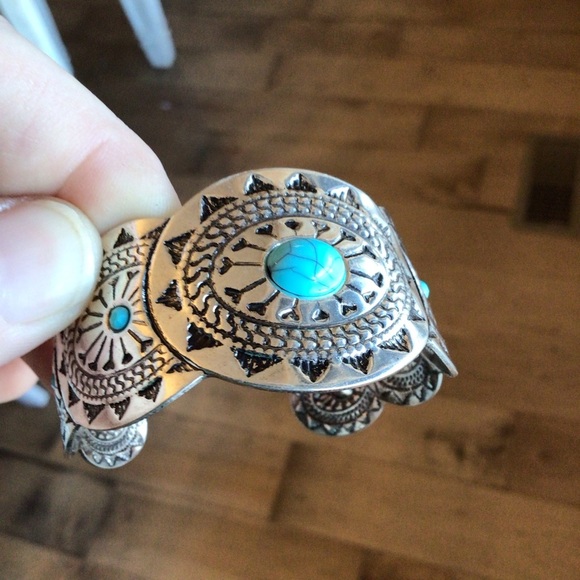 Boho Vintage Style Southwestern Silver-tone Turquoise Stone Bangle Cuff Bracelet - Picture 9 of 11